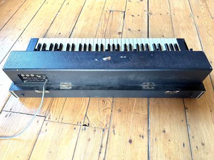 Korg-Polyphonic Ensemble 1000 / PE1000